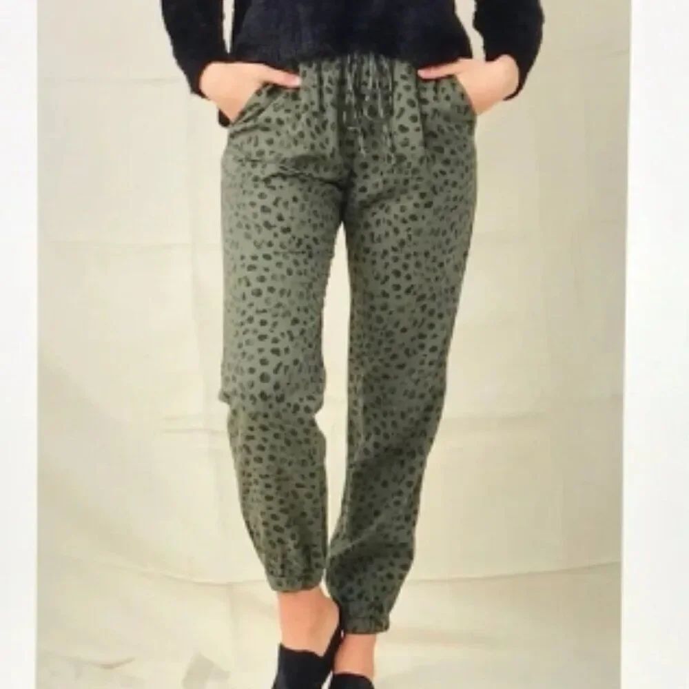 Bella Dahl Pleat Front JoggerāPants in Size M